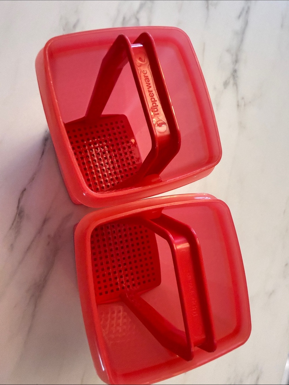 Tupperware 2 Small Pick-A-Deli Food Storage Container with Handle - Picture 4 of 10